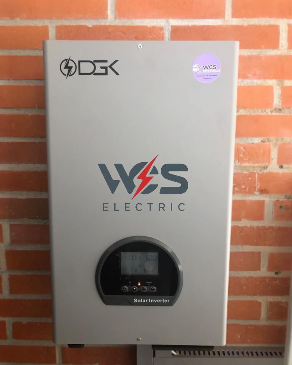 Inversor Híbrido 6000W (Solar/Red) con Potente Batería de Litio 51.2V 100Ah (5.2kWh)